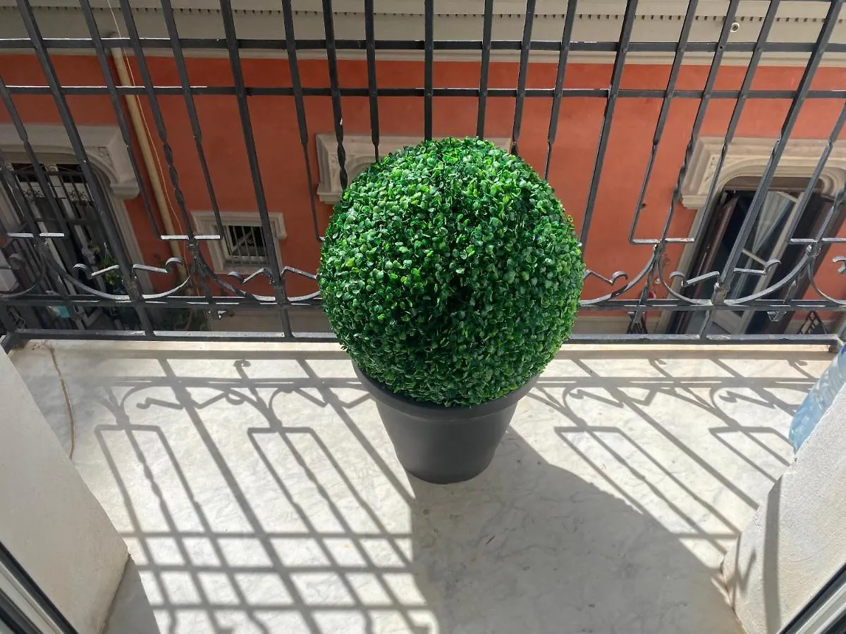 “La Pinta” Elegante Appartamento Al Vomero Naples 0*,  Italy