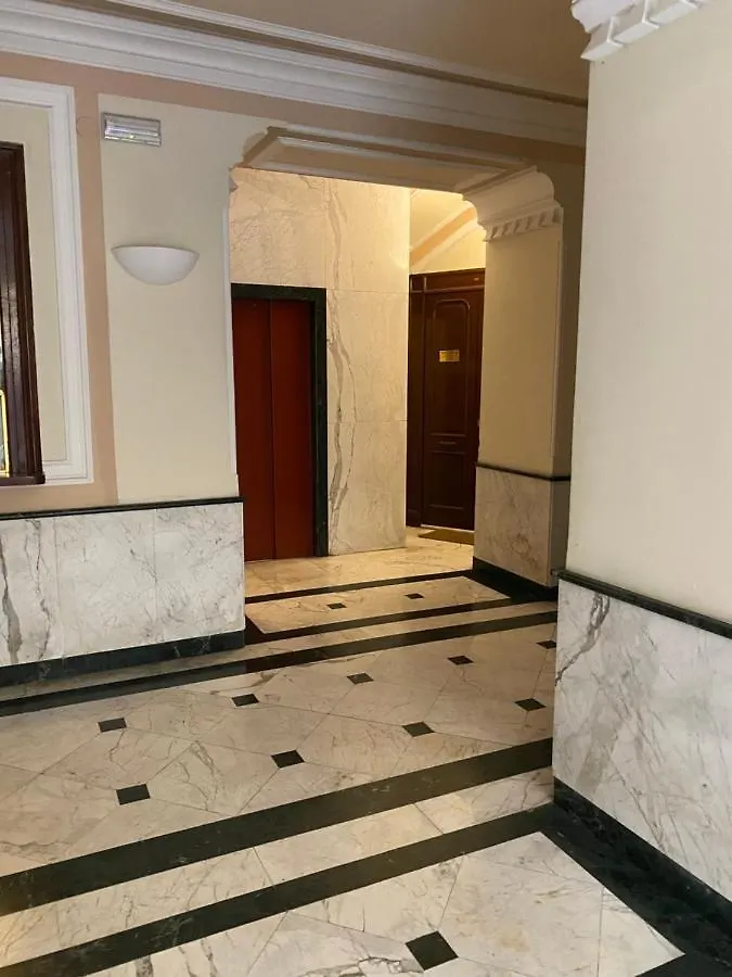 “La Pinta” Elegante Appartamento Al Vomero Naples