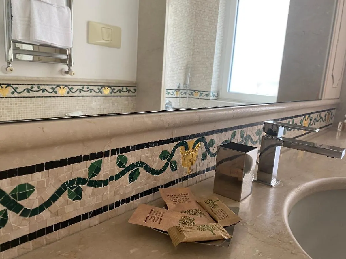 “La Pinta” Elegante Appartamento Al Vomero Naples 0*,